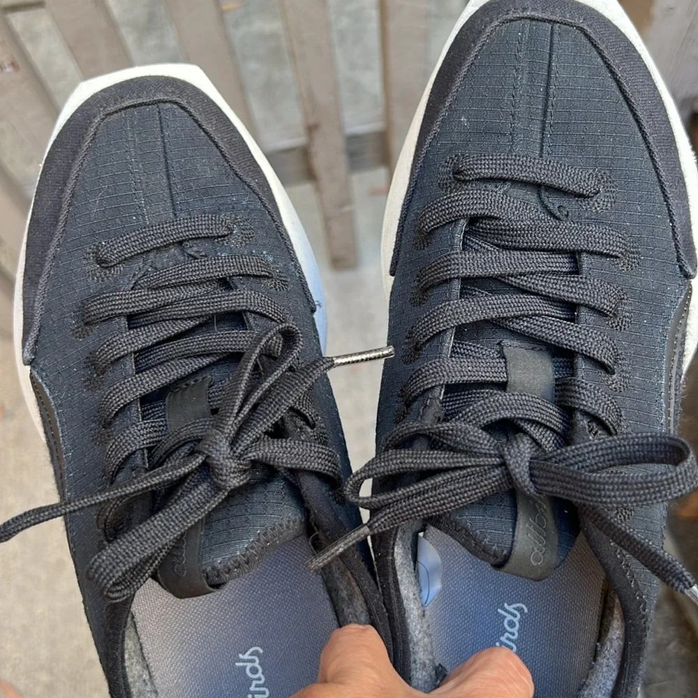 Allbirds Black‎ and White womens Sneakers Risers size 9